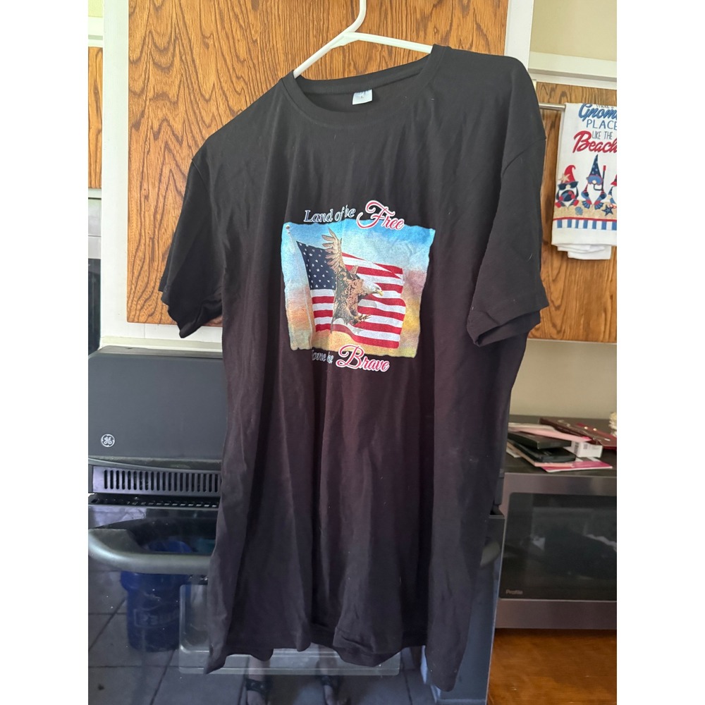 Land of the Free Home‎ of the Brave Eagle American Flag Black Graphic Tee Large
